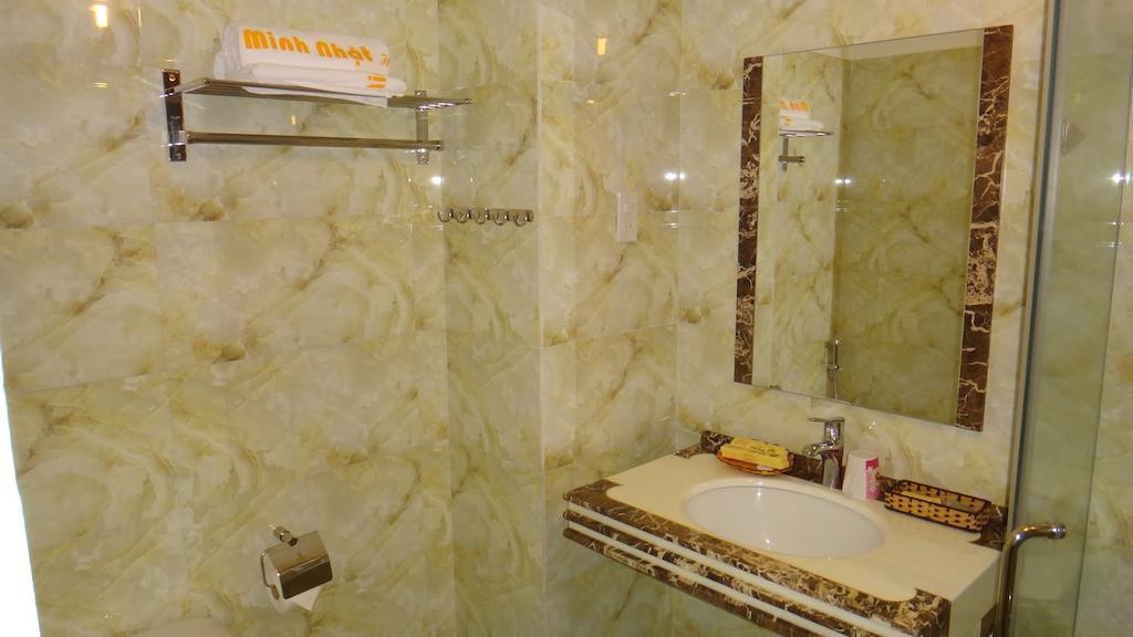 Minh Nhat Hotel Nha Trang Værelse billede
