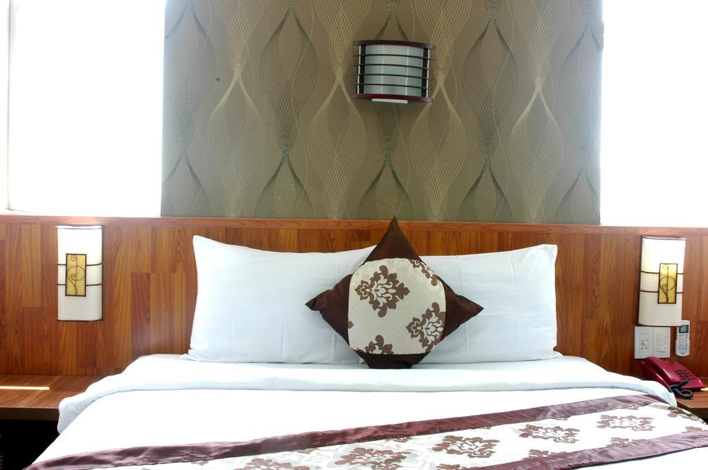 Minh Nhat Hotel Nha Trang Værelse billede