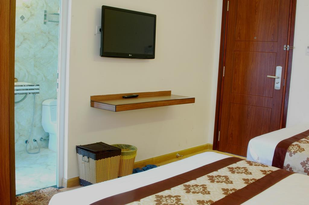 Minh Nhat Hotel Nha Trang Værelse billede